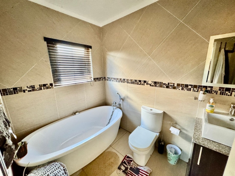 3 Bedroom Property for Sale in Baillie Park North West